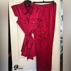 Nina Parker 2 piece Fuchsia color cargo pants outfit.